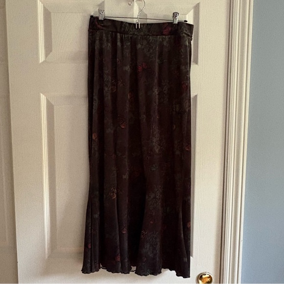 Thorn & Fable Butterfly Velvet Mermaid Skirt (M) – Green Floral Whimsigoth Goth - Picture 2 of 7
